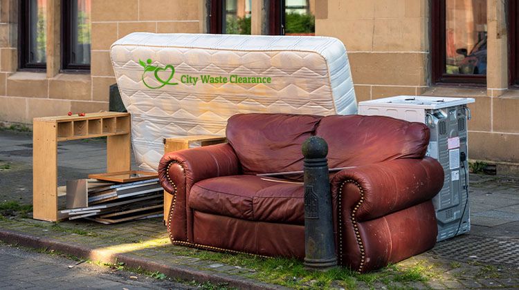 Old Furniture Removal in London: Hassle-Free Solutions